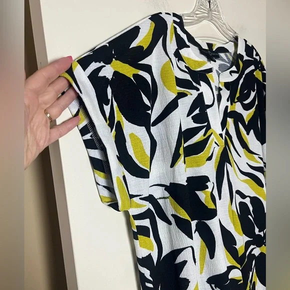 Fred David Stylish Black and Lime Short Sleeve Women's Blouse Size XL - Picture 4 of 16